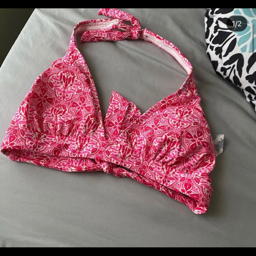 Bathing suits - Picture 2 of 5